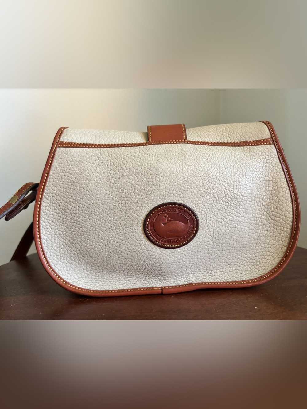 Vintage Dooney & Bourke AWL Crossbody Bag - Picture 4 of 10